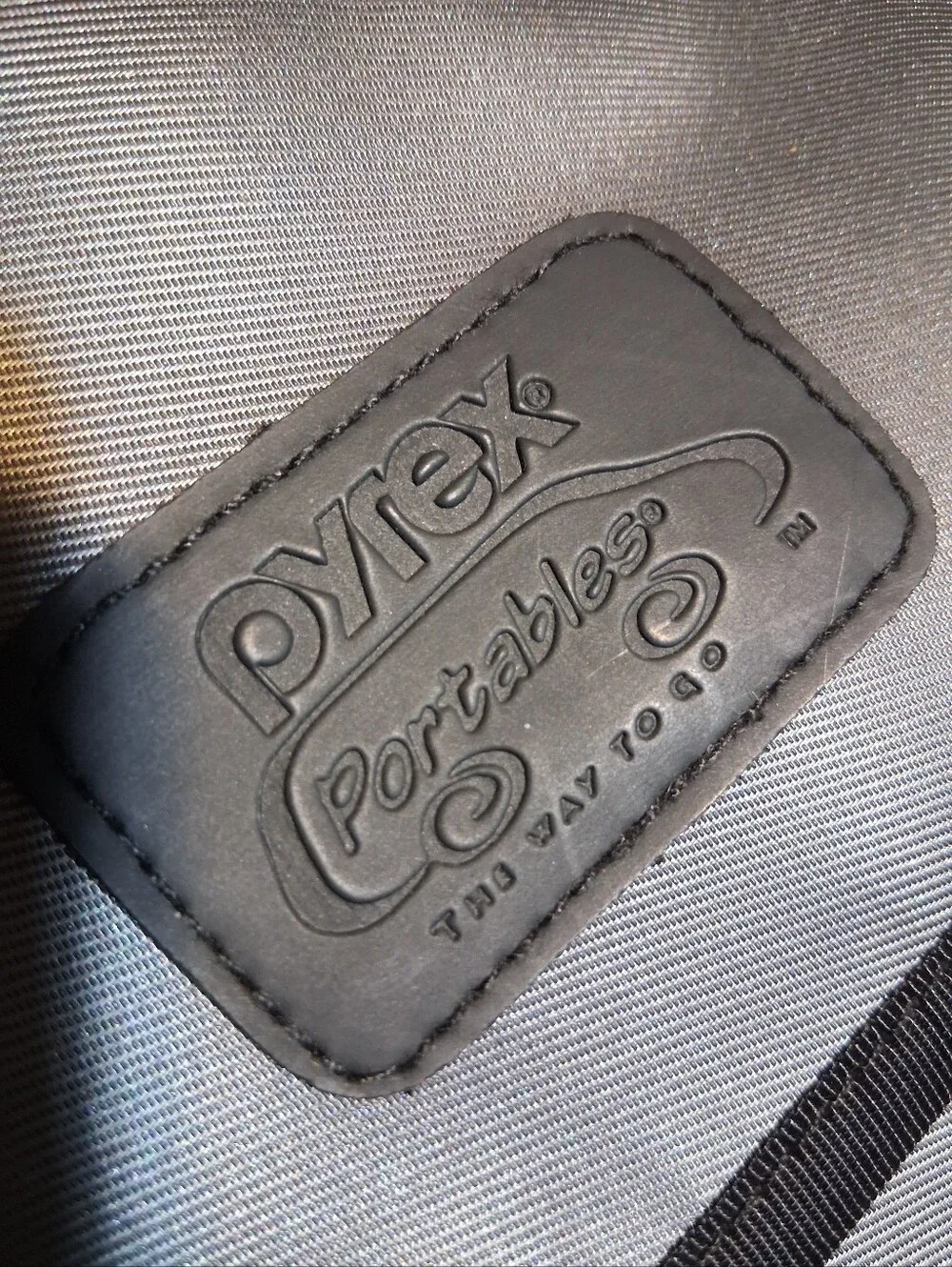 Pyrex Portables Insulated Casserole Carrier Grey Baking Dish Tote Travel Meal
